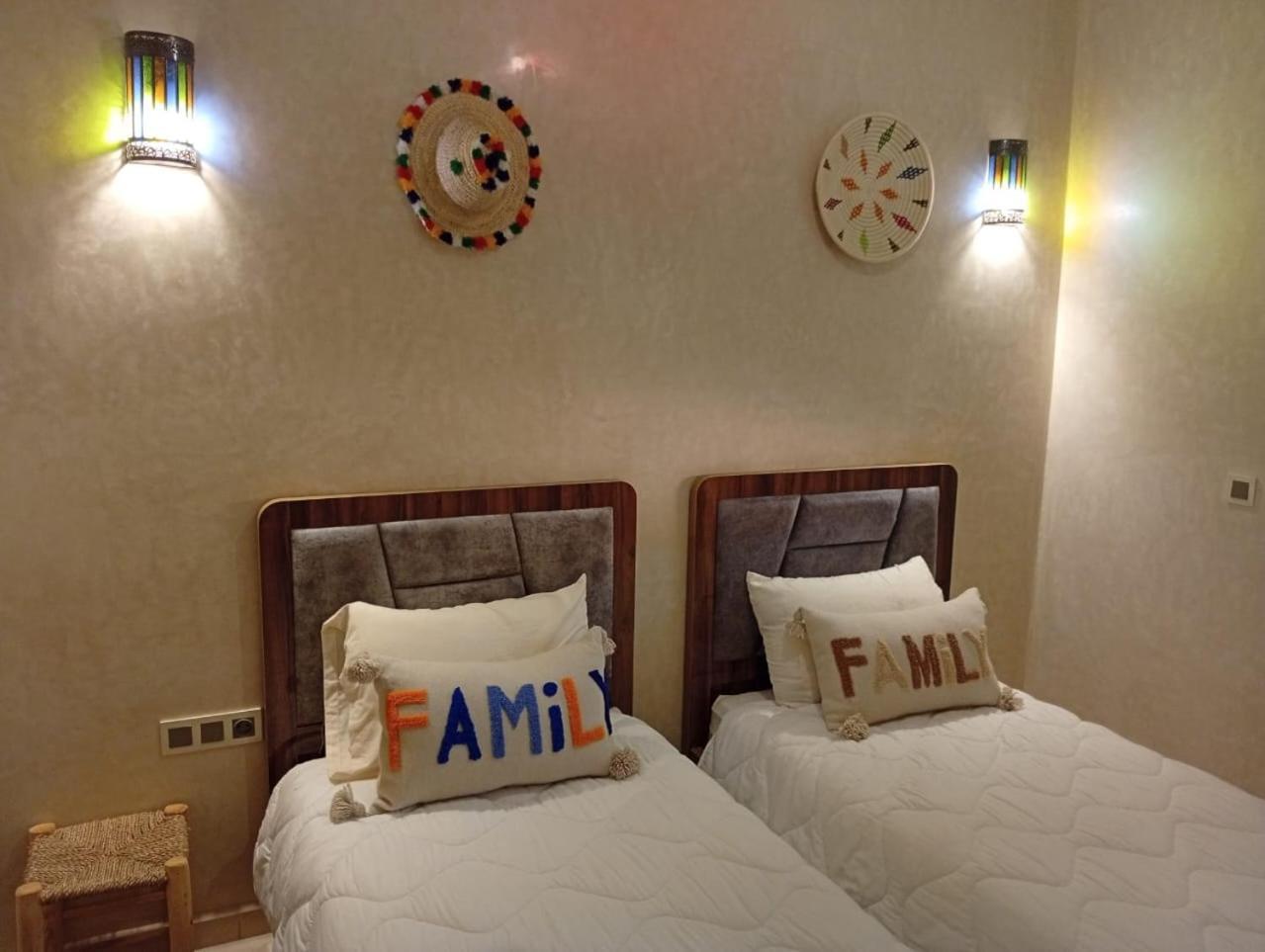 Taghoba Surf House Hostel Tamraght ภายนอก รูปภาพ