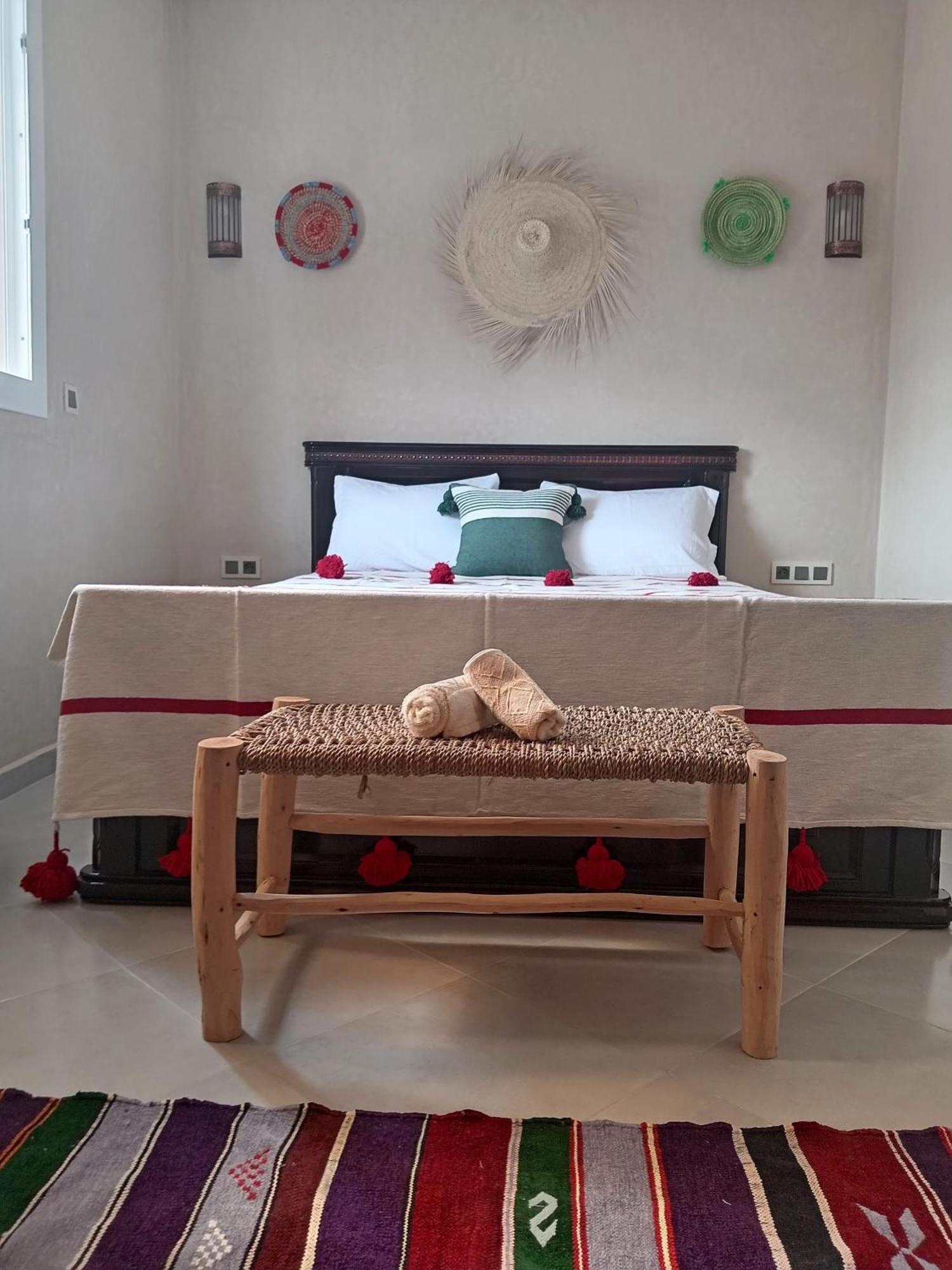 Taghoba Surf House Hostel Tamraght ภายนอก รูปภาพ