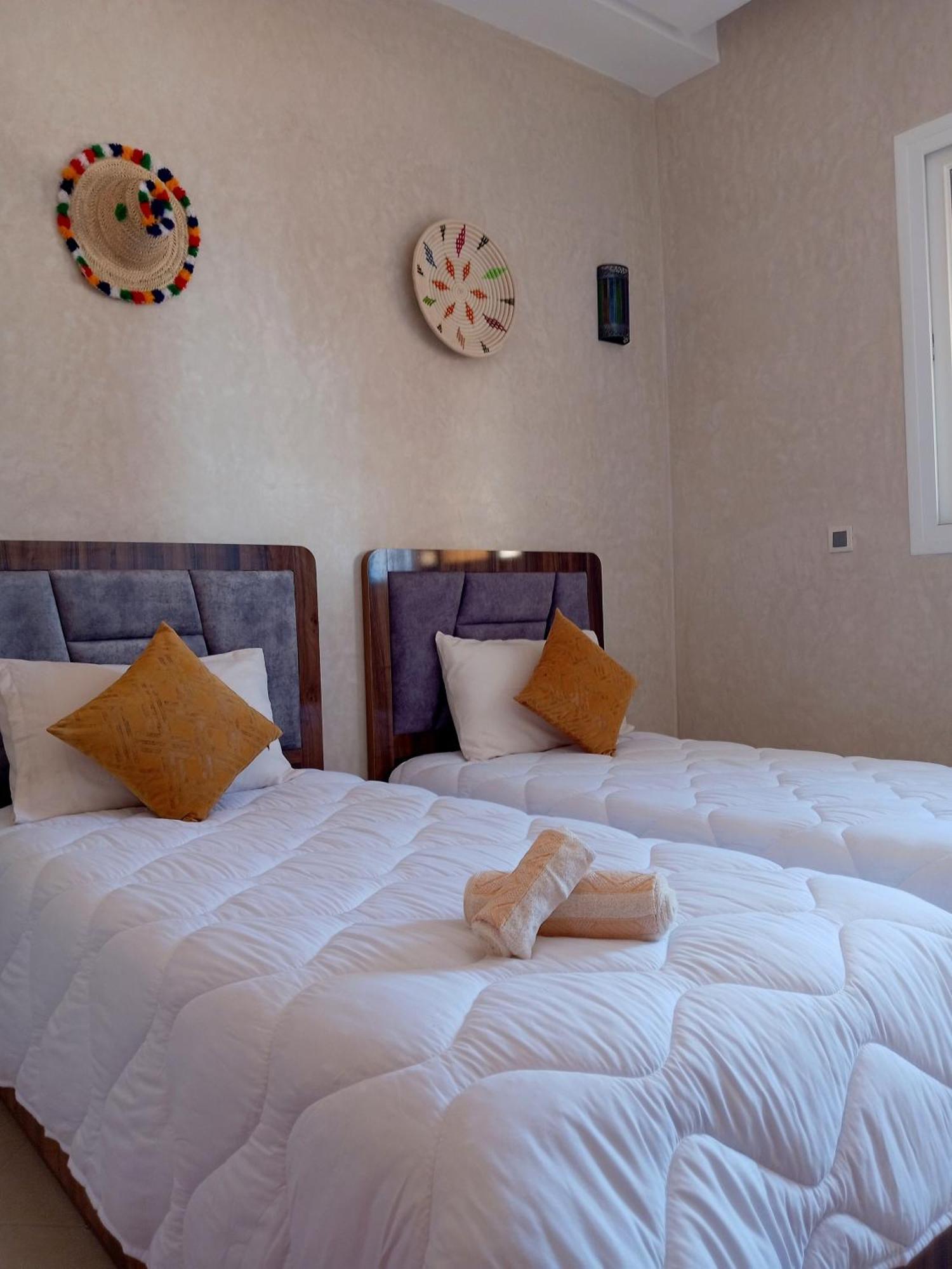 Taghoba Surf House Hostel Tamraght ภายนอก รูปภาพ